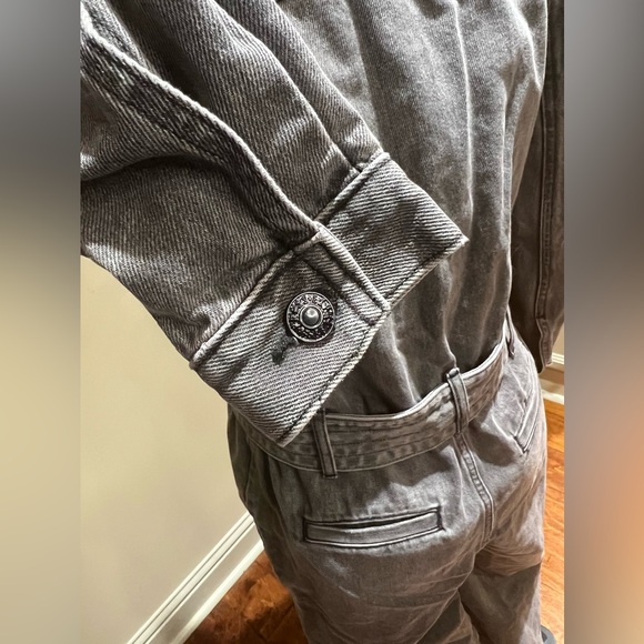 Express Puff Sleeve Tie Waist Gray Wash Denim Jumpsuit 6 - Picture 13 of 16